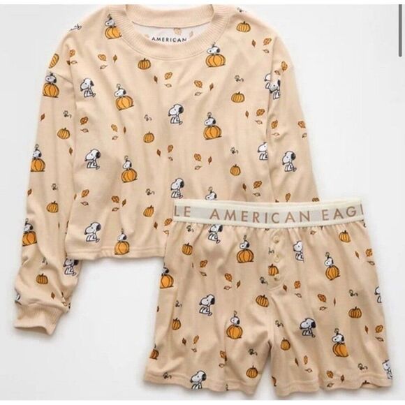Other - American Eagle Snoopy Peanuts Halloween shorts set pajamas XS